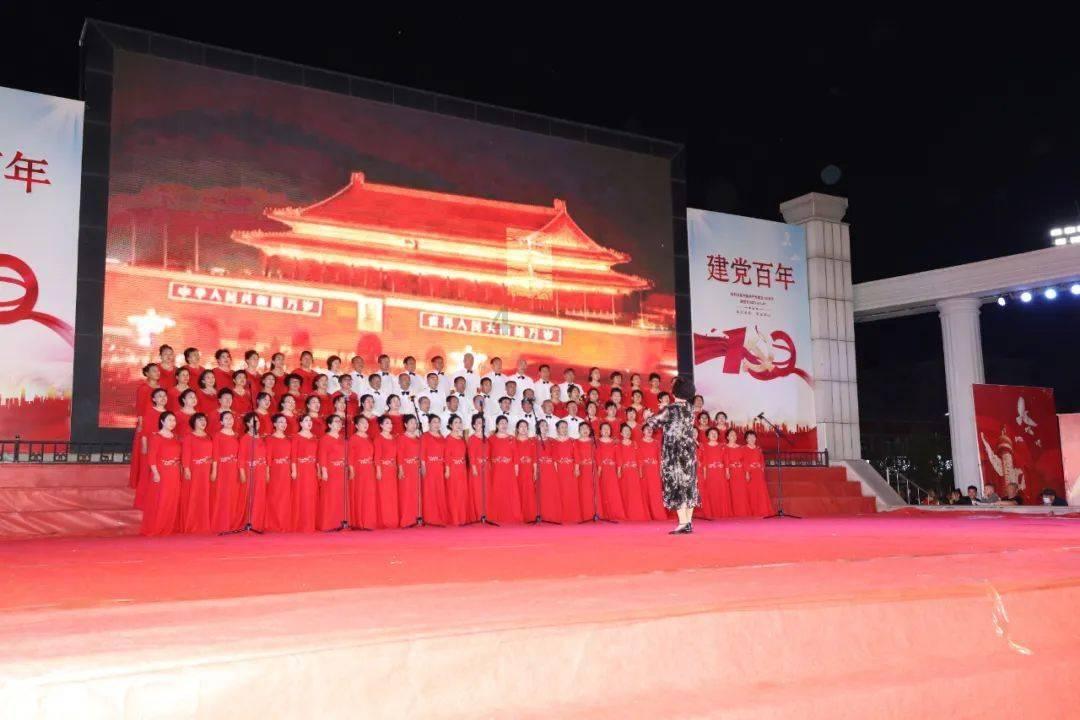 中美两国贸易在45年间增长200多倍