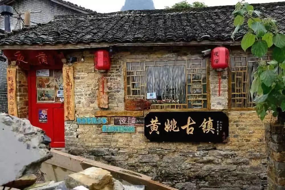 亚当玩高尔夫